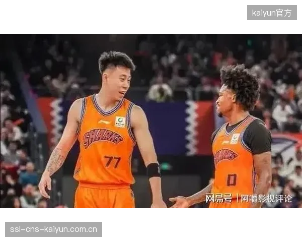 卢伟教练团队篮球理念奏效,上海队常规赛统治力源于球权均衡。 卢伟教练团队篮球理念奏效,上海队常规赛统治力源于球权均衡。